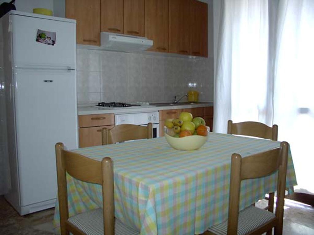 Apartments Vini And Ivana Sućuraj Pokoj fotografie